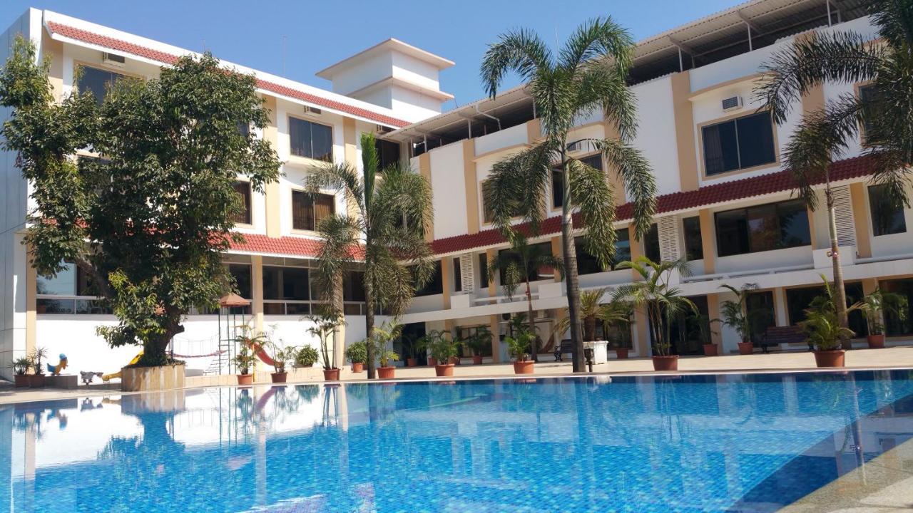 Resort Silver Hills Lonavla Zewnętrze zdjęcie
